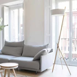 Viadurini Lighting Moderne Stehlampen-Stehlampe aus Holz und Metall mit Details aus veganem Leder - Avetta