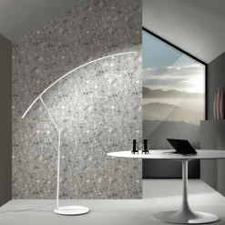 Viadurini Lighting Moderne Stehlampen-Stehlampe aus in verschiedenen Farben lackiertem Metall und dimmbarer LED – Ahorn