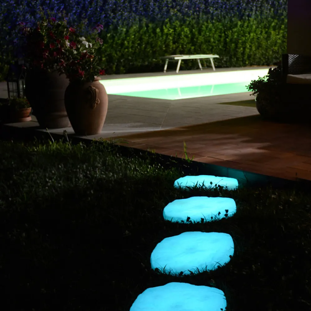 Viadurini in the Garden Lichtmöbel-Steinförmiger Gartenmarker Fluo Weiß oder Blau 4 Stück - Stein