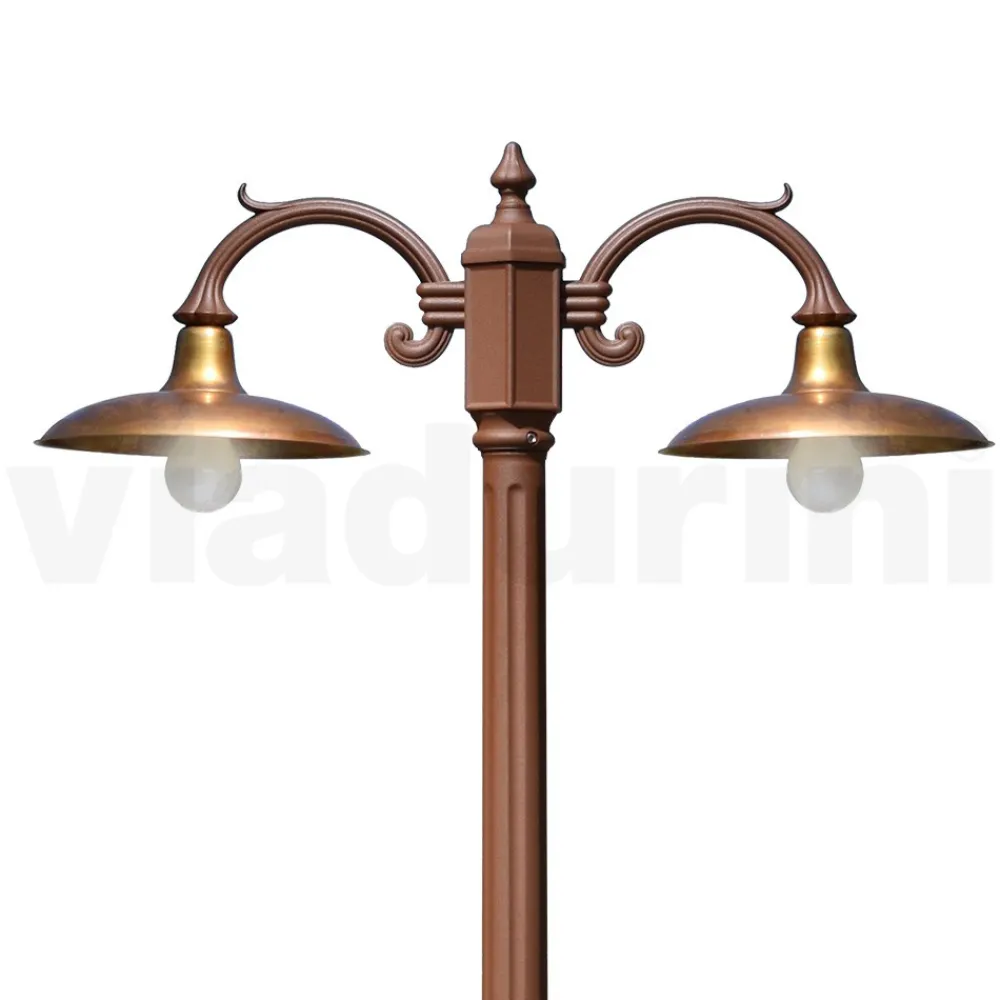 Viadurini Lighting Gartenlampion-Straßenlaterne im Vintage-Stil, 2 Lichter, aus Aluminium und Messing, hergestellt in Italien – Adela