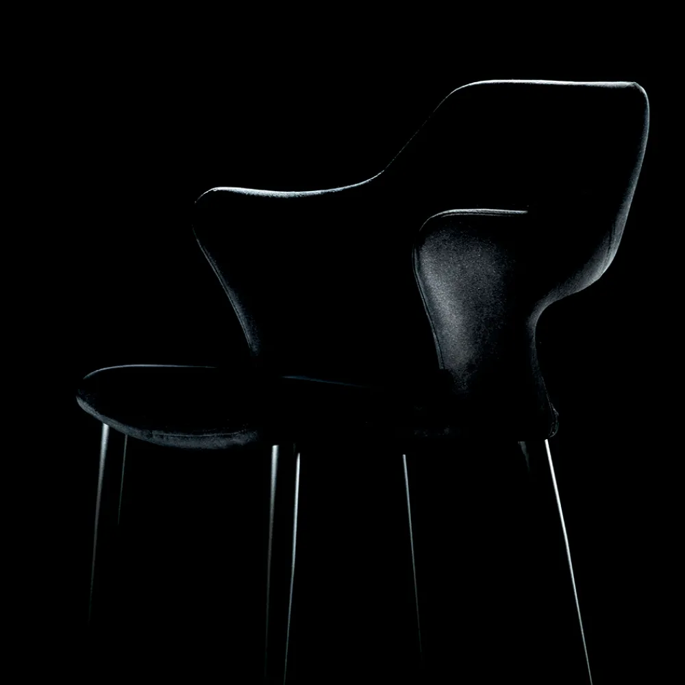 Viadurini Living Design Stühle-Stuhl mit vollständig gepolsterten Armlehnen und Stahlbeinen – Ravenna