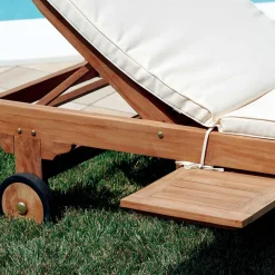 Viadurini in the Garden Sonnenliegen-Teak-Gartenliege mit abnehmbarem Tisch und Rädern - Oasi
