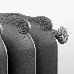 Scirocco H Heizkörper-Tiffany Retro 3-Säulen-Gusseisen-Hydraulikheizkörper von .