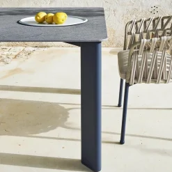 Varaschin Gartentische Fest-Tisch für den Außenbereich HPL oder Keramik Made in Italy - Plinto von