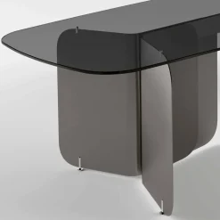 Viadurini Living Esstische-Tisch mit geformter Glasplatte und gebogenem Metallfuß - Piacere