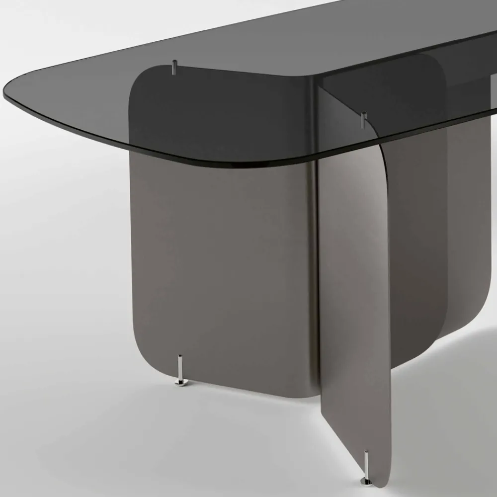 Viadurini Living Esstische-Tisch mit geformter Glasplatte und gebogenem Metallfuß - Piacere