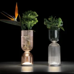 Viadurini Lighting Design Tischlampen-Tischlampe / Vase aus Polymethylmethacrylat in 2 Farben - Lucis