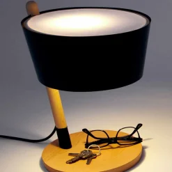 Viadurini Lighting Moderne Tischlampen-Tischleuchte aus Buche mit Details aus Metall und veganem Leder - Avetta