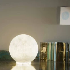 In-es.artdesign Design Tischlampen-Tischleuchte T.moon aus weißem Nebulit