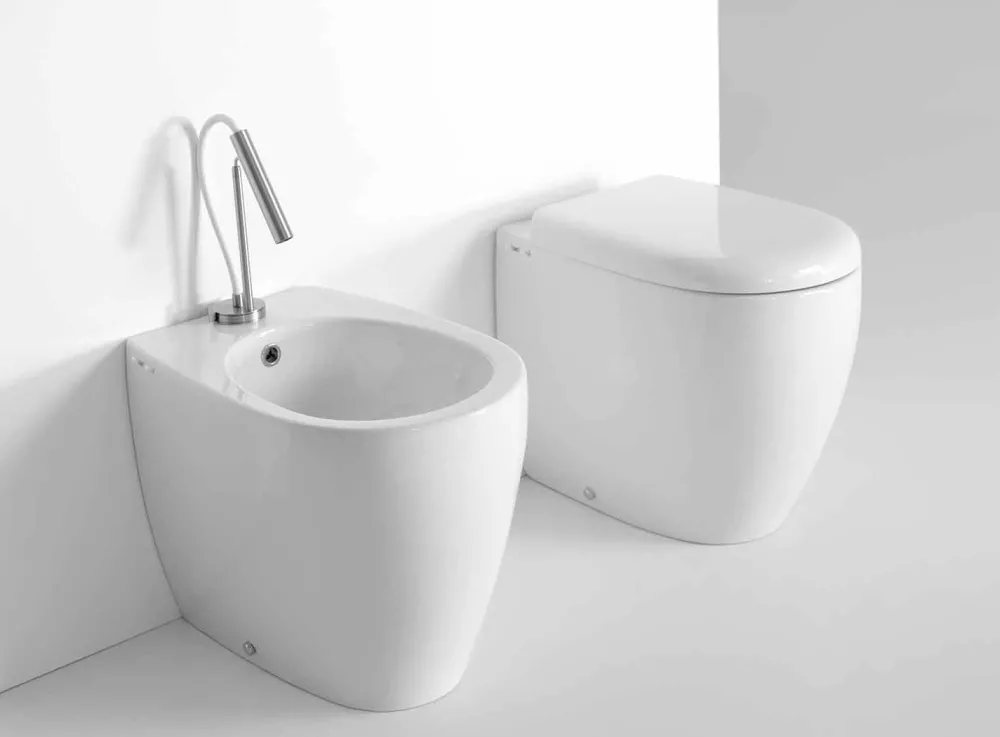 Viadurini Bathroom Wc-Toilettenbecken aus farbiger Keramik in modernem Design - Lauretta