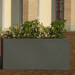 Viadurini in the Garden Gartenideen-Topf oder farbiger Teiler für den Außenbereich 3 Dimensionen Made in Italy - Pflanzen