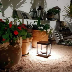 Viadurini Lighting Gartenlampion-Tragbarer Solar-LED-Strahler in Weiß, Schwarz oder Corten-Aluminium - Bettina