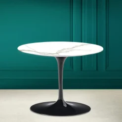 Viadurini Living Moderne Couchtische|Tulip Tische-Tulip Eero Saarinen H 41 Couchtisch aus Calacatta Michelangelo Keramik – Scarlet