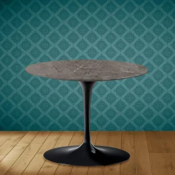 Viadurini Living Moderne Couchtische|Tulip Tische-Tulip Eero Saarinen H 41 Couchtisch aus Kira-Keramik, hergestellt in Italien – Scarlet