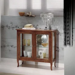 Viadurini Classic Vitrinen-Vitrine mit Glasböden und gepolsterter Rückseite, hergestellt in Italien – Assur