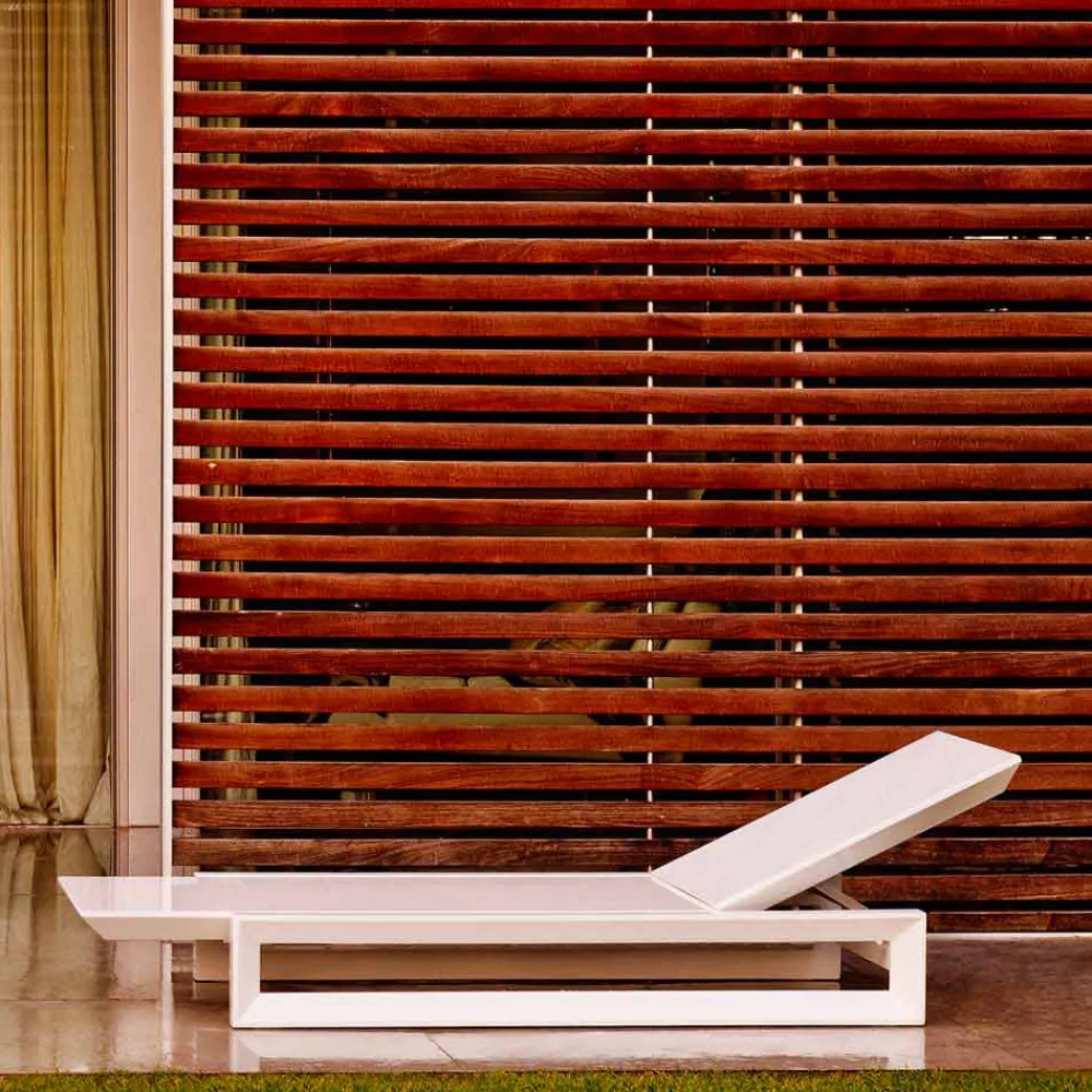 Vondom Sonnenliegen-Frame Sonnenliege aus weißem Polyethylen, zeitgemäßes Design