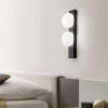 Viadurini Lighting Moderne Wandleuchten-Wand- oder Deckenleuchte aus Aluminium und weißem mundgeblasenem Glas - Alma