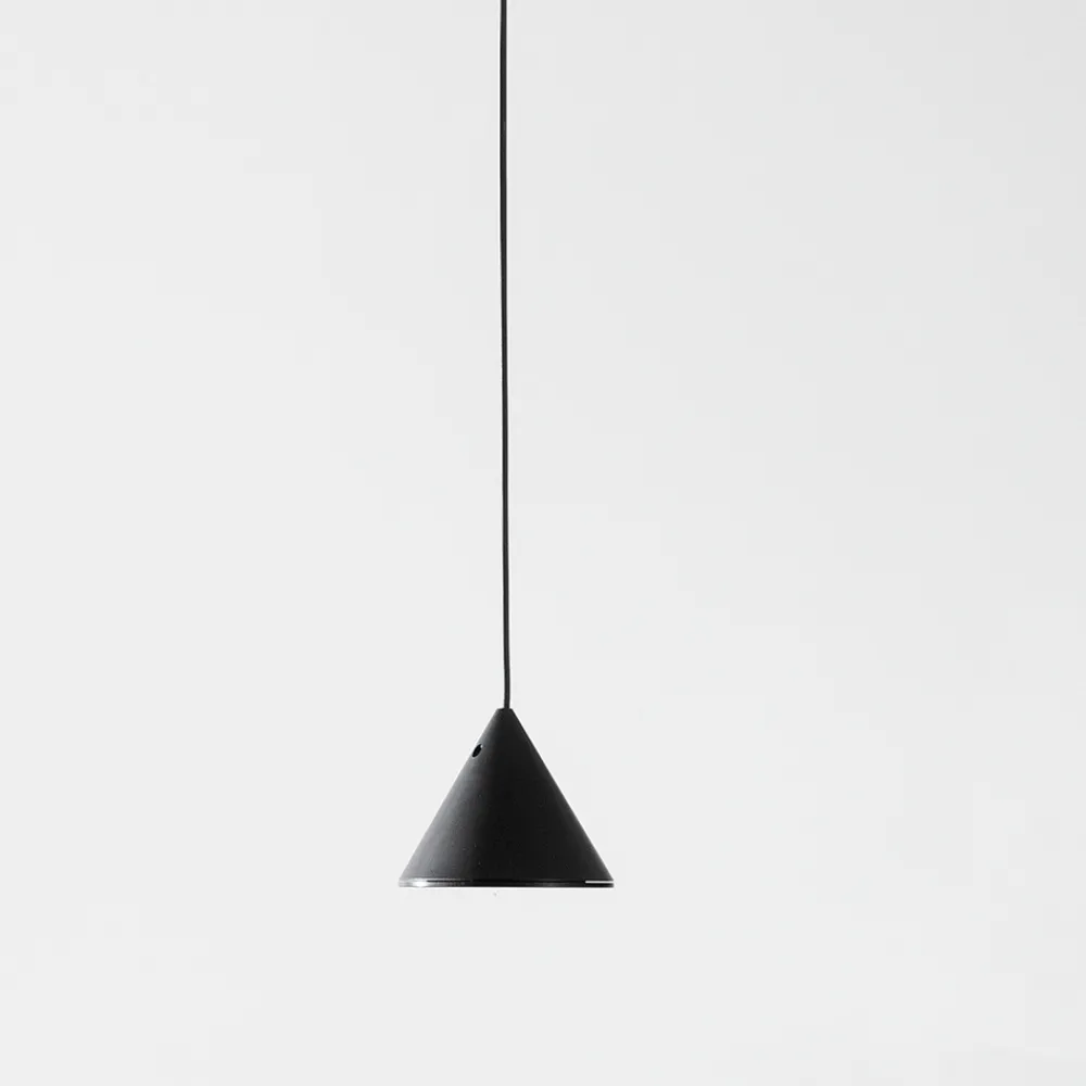Viadurini Lighting Design Wandleuchten-Wandlampe aus schwarzem Aluminium und Kegel Kleines Minimaldesign - Mercado