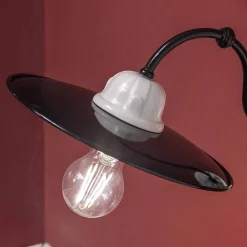 Ferroluce Vintage Wandleuchten-Wandleuchte aus weißer Keramik und schwarzem Metall im Vintage-Stil - Power