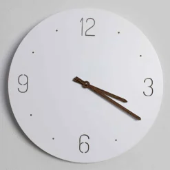 Viadurini Time Design Wanduhren-Wanduhr im klassischen Design aus weißem, rundem, lasergeschnittenem Holz - gemütlich