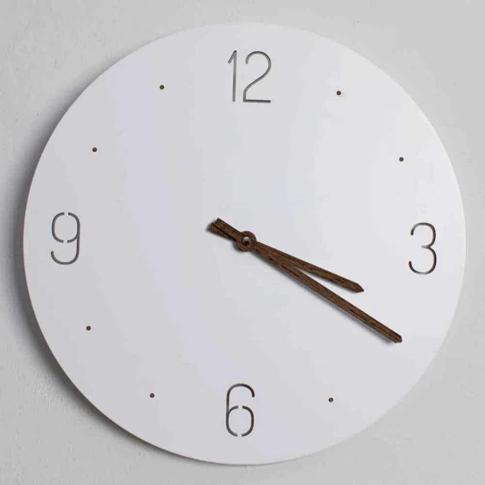 Viadurini Time Design Wanduhren-Wanduhr im klassischen Design aus weißem, rundem, lasergeschnittenem Holz - gemütlich