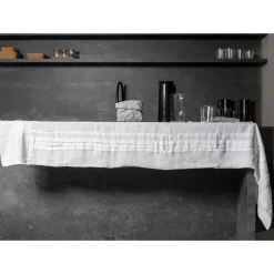 Viadurini Textile Tischdecken-Weiße Leinentischdecke mit italienischem Luxus-Plissee-Motivrand - Tippel