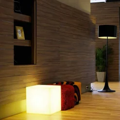 SLIDE Designer Stehlampen-Weiße Tisch- / Stehleuchte Cubo, hergestellt in Italien