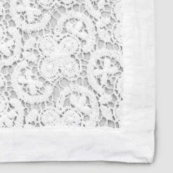 Viadurini Textile Runner-Weißer Tischläufer in gehäkelter Spitzenstickerei und Baumwollmischungskante - Giangi