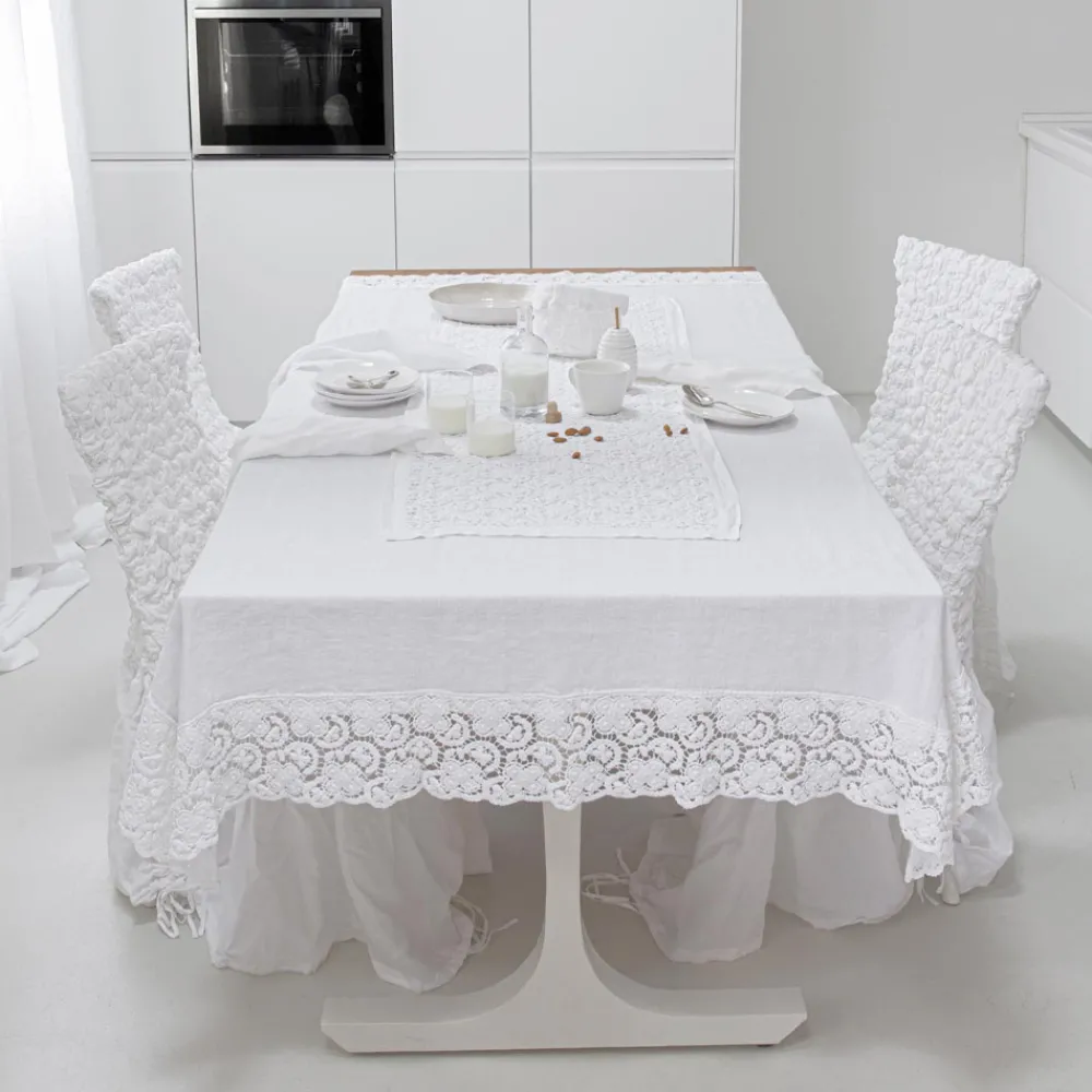 Viadurini Textile Runner-Weißer Tischläufer in gehäkelter Spitzenstickerei und Baumwollmischungskante - Giangi
