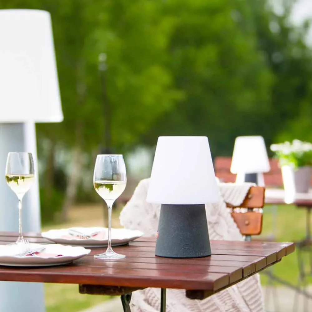 Viadurini Lighting Design Beleuchtung|Design Tischlampen-Wiederaufladbare LED-Lampe aus Polyethylen für drinnen oder draußen - Fungostar