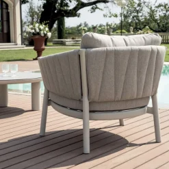 Viadurini in the Garden Garten Lounge Set-Wohnzimmer, bestehend aus 2 Sesseln, 1 Sofa und 2 Couchtischen aus Aluminium - Fusion