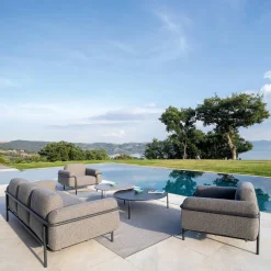 Viadurini in the Garden Garten Lounge Set-Wohnzimmer im Freien mit Sofa und 2 Sesseln aus Stoff Made in Italy - Suki