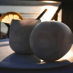 Viadurini Kitchen Gläser Set-Zusammensetzung von 2 Gläsern aus weißem Carrara-Marmor Made in Italy - Dolla