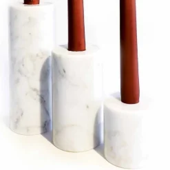 Viadurini Living Kerzenständer-Zusammensetzung von 3 Kerzenhaltern aus weißem Carrara-Marmor Made in Italy - Astol