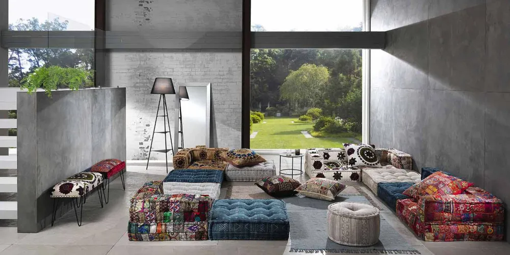 Viadurini Italian Sofas Moderne Sofas-Zweisitzer-Sofa, bezogen mit Ethno-Design. Farbiger Stoff - Faser